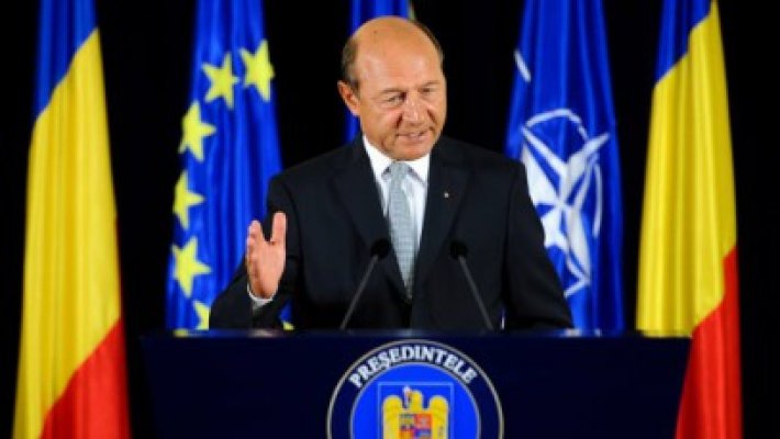 Băsescu: Avem creştere economică al treilea an consecutiv